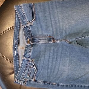 Old Navy Mid-Rise Kicker Bootcut Jean size 14
